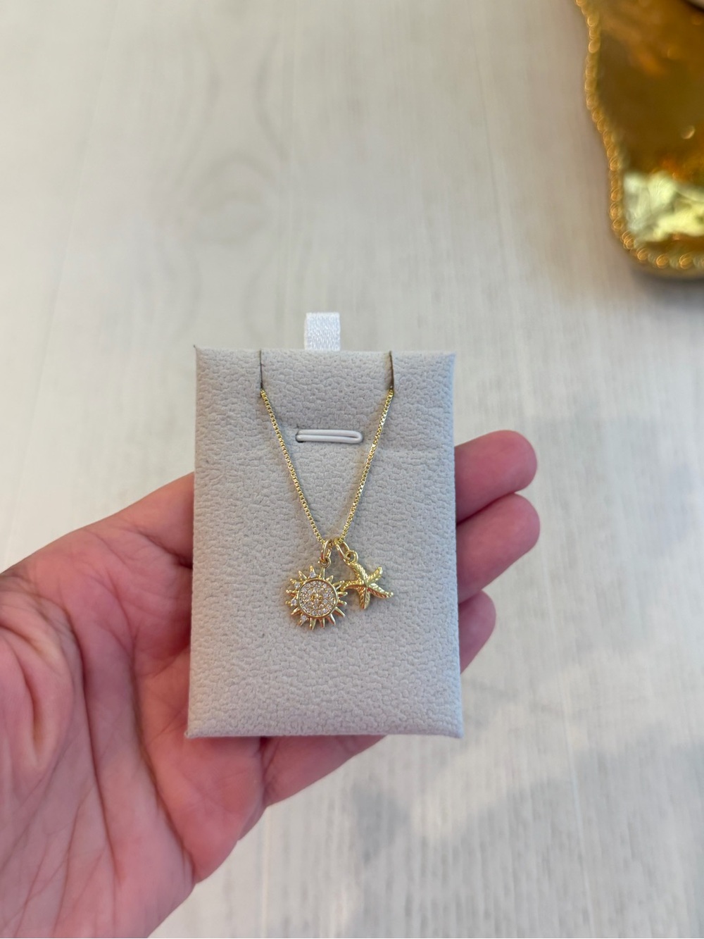 Gold Sun & Starfish Pendant Necklace - Elegant Beach Charm, 18k gold plated